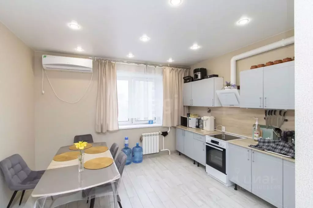 3-к кв. Тюменская область, Тюмень ул. Мельникайте, 34к1 (80.4 м) - Фото 1