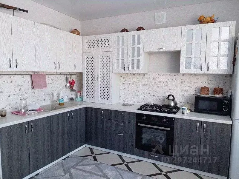 Дом в Саратовская область, Энгельсский район, Новопушкинское ... - Фото 1