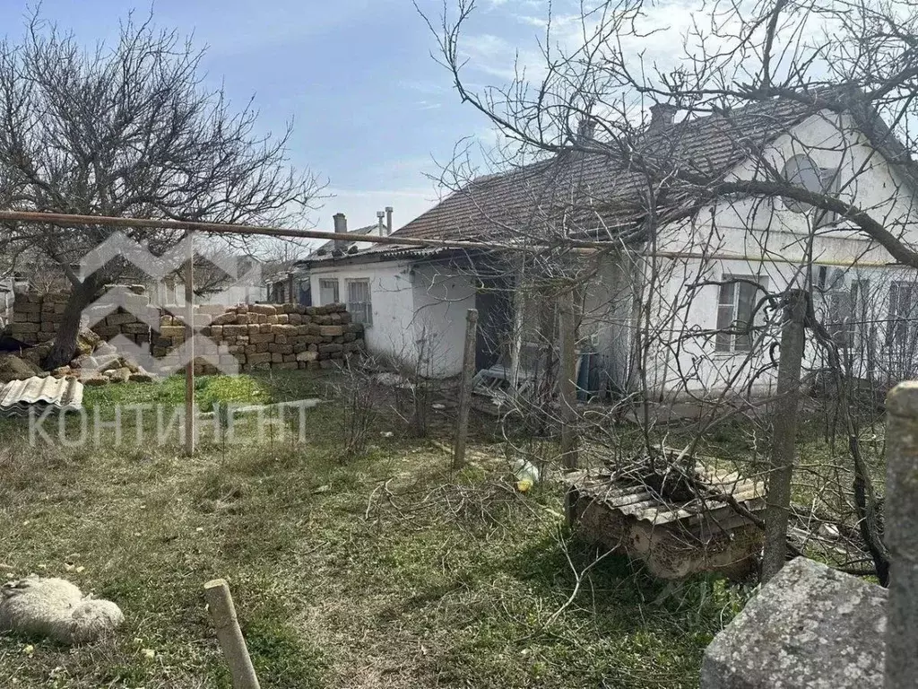 2-к кв. Крым, Сакский район, с. Ромашкино ул. Интернациональная (29.6 ... - Фото 1