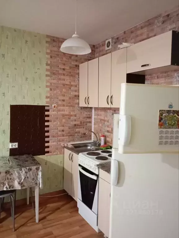 Студия Красноярский край, Красноярск Соколовская ул., 76А (30.0 м) - Фото 1