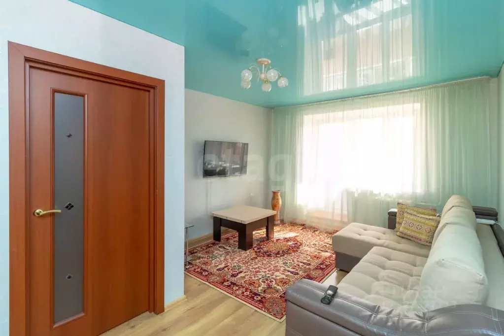 1-к кв. Тюменская область, Тюмень ул. Избышева, 8 (38.1 м) - Фото 0