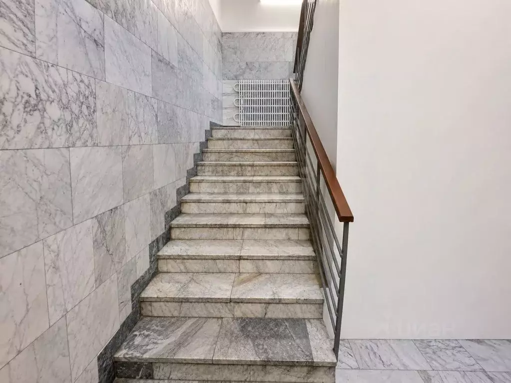 Помещение свободного назначения в Москва Большая Тульская ул., 2 (337 ... - Фото 1