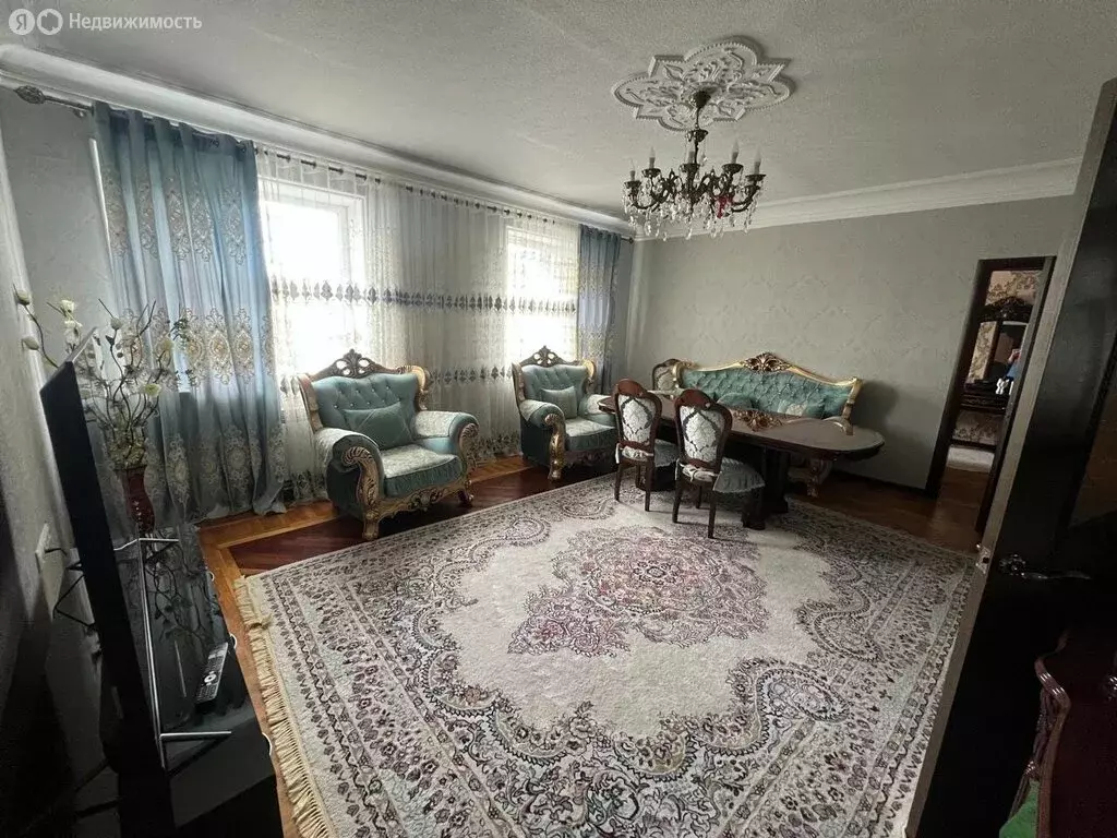 4-комнатная квартира: Дербент, улица Юрия Гагарина, 19 (130 м) - Фото 1