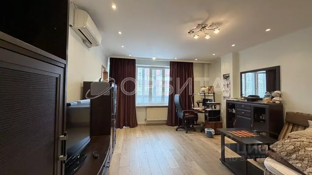 1-к кв. Тюменская область, Тюмень Одесская ул., 44к1 (54.9 м) - Фото 1