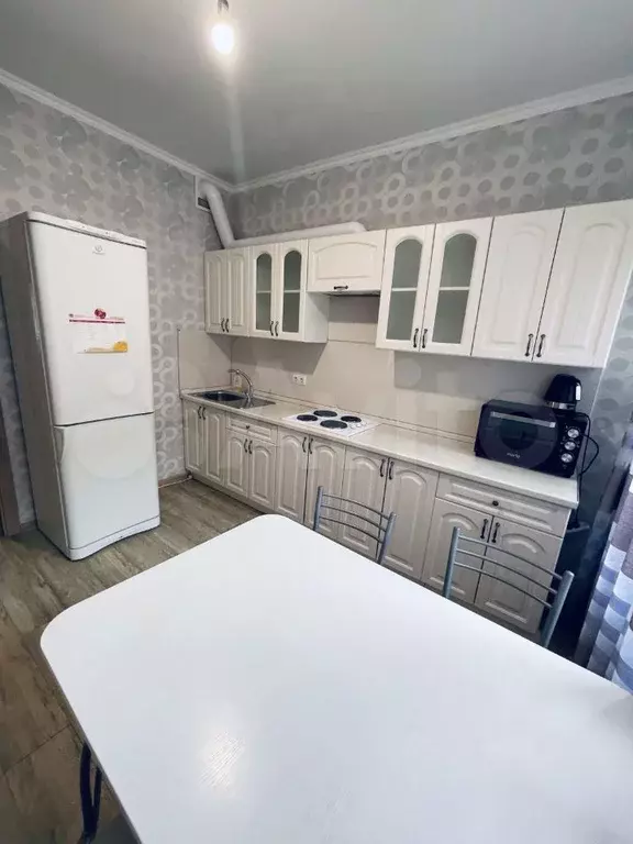 2-к. квартира, 60 м, 2/12 эт. - Фото 0