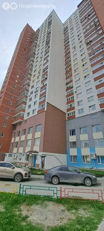 1-комнатная квартира: Екатеринбург, Базовый переулок, 52 (42.5 м) - Фото 1