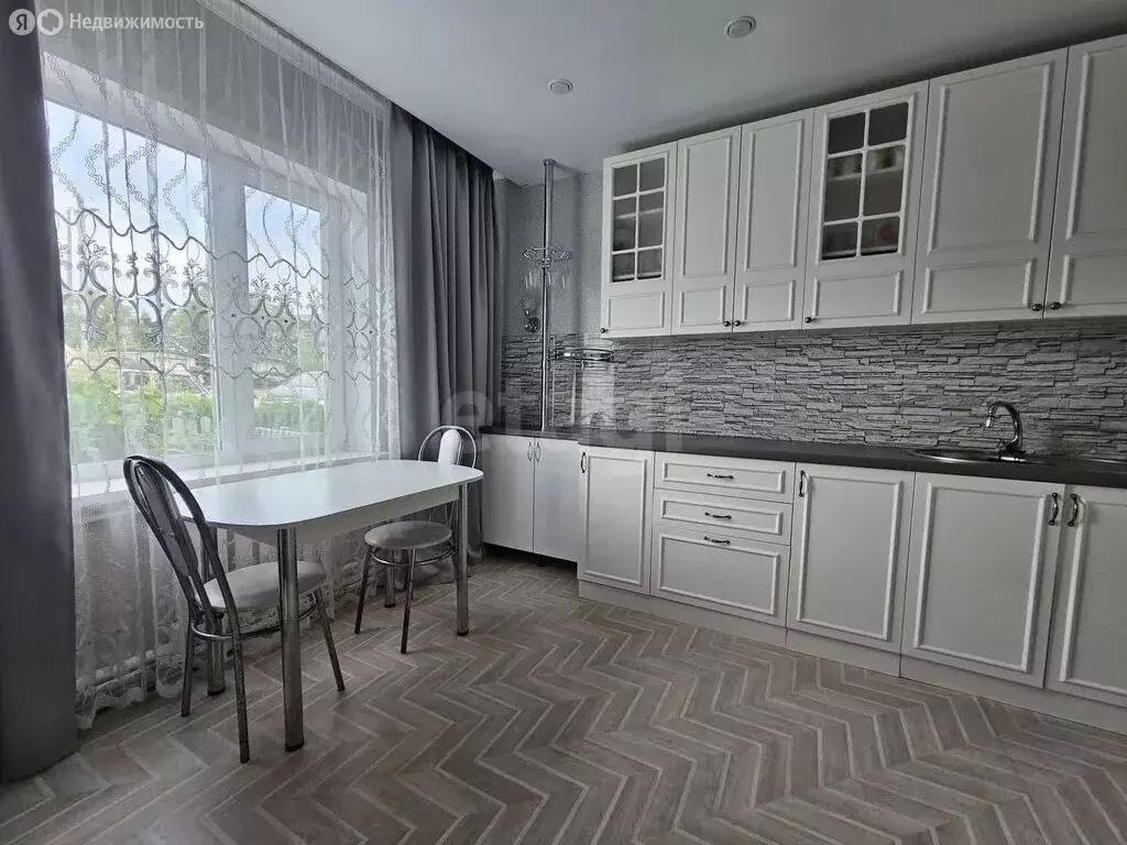 3-комнатная квартира: Верхняя Максаковка, Большая улица, 19А (62.2 м) - Фото 1