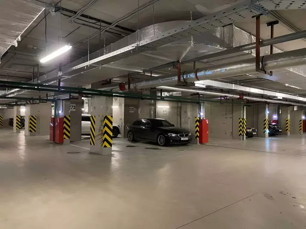 Гараж в Санкт-Петербург ул. Парфеновская, 17 (10 м) - Фото 1