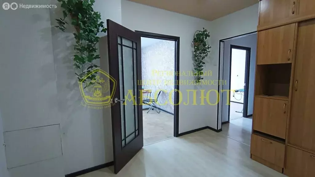 2-комнатная квартира: Ревда, улица Ярославского, 6 (67 м) - Фото 1