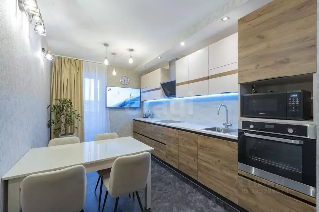 3-к кв. Пермский край, Пермь просп. Декабристов, 2 (84.9 м) - Фото 1