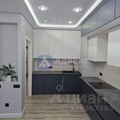 3-к кв. Тюменская область, Тюмень ул. Александра Протозанова, 8 (86.2 ... - Фото 1