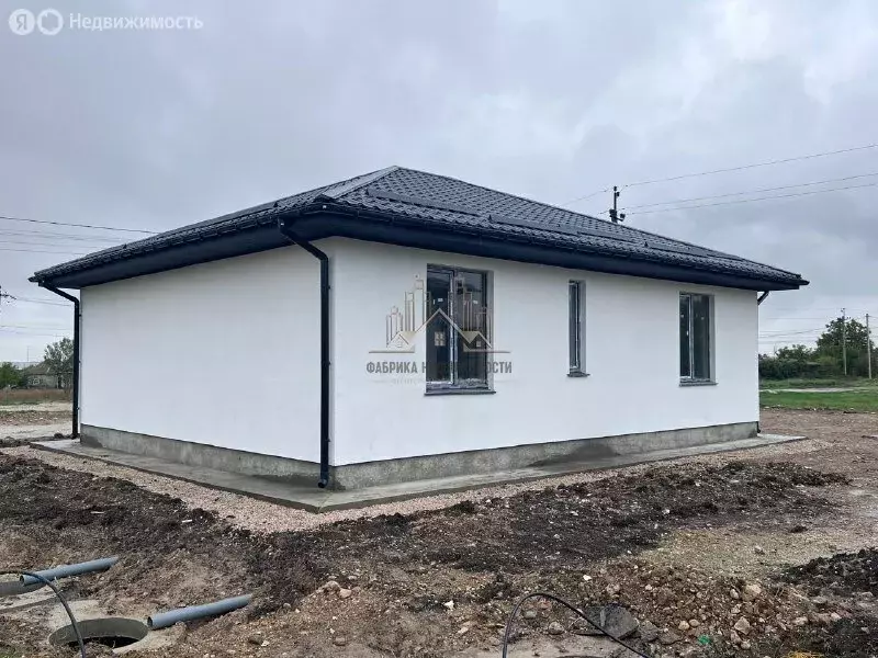 Дом в Трудовское сельское поселение, село Строгоновка (95 м) - Фото 1