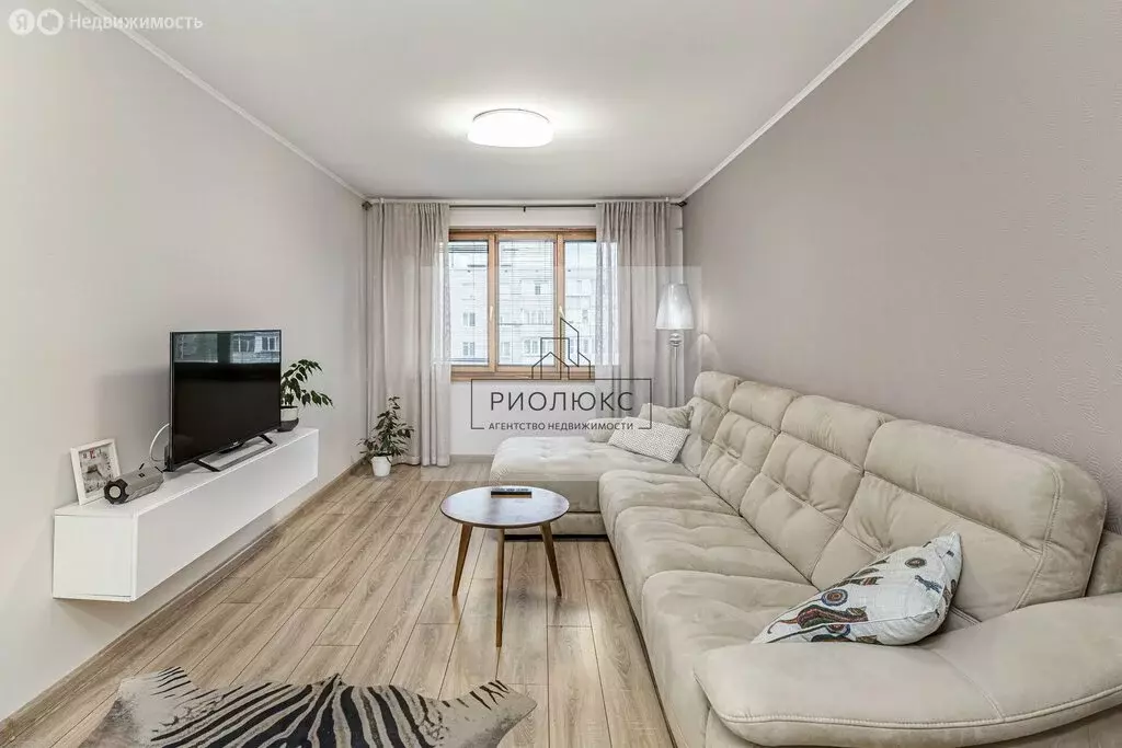 3-комнатная квартира: Челябинск, улица Гагарина, 44 (68 м) - Фото 0