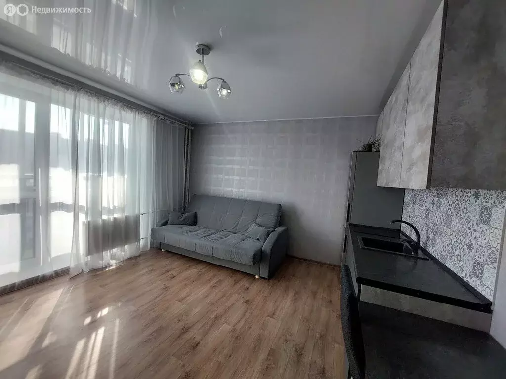 Квартира-студия: Курган, жилой район Заозёрный, 7-й микрорайон, 1Б ... - Фото 1