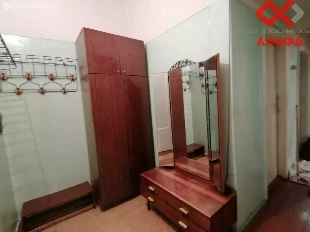 2-комнатная квартира: Нижний Тагил, проспект Строителей, 1А (60.2 м) - Фото 1