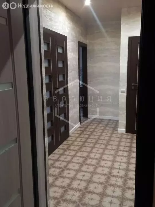 1-комнатная квартира: Калининград, улица Олега Кошевого, 17 (46 м) - Фото 1