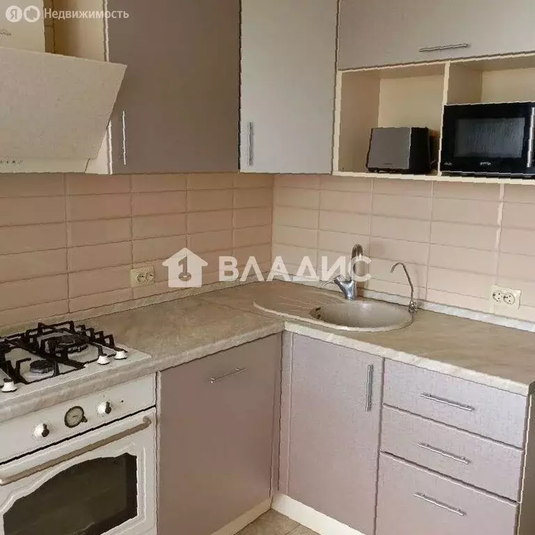 3-комнатная квартира: Владимир, улица Комиссарова, 9 (66.1 м) - Фото 1