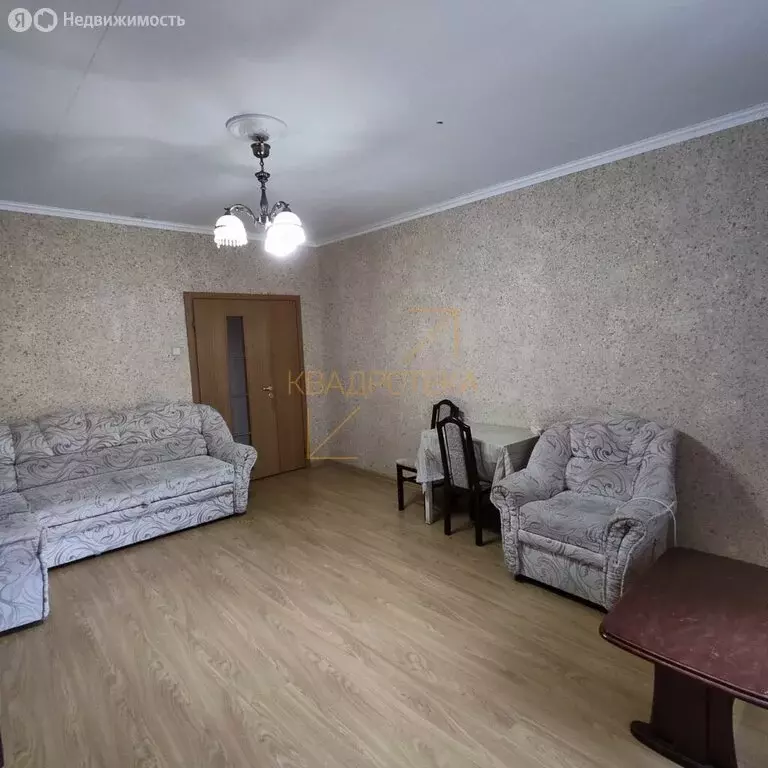 2-комнатная квартира: Новосибирск, улица Есенина, 67 (72 м) - Фото 1