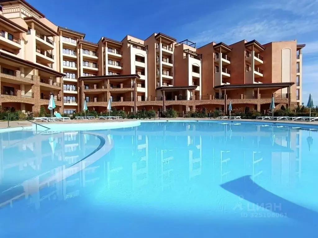 2-к кв. Крым, Евпатория городской округ, Заозерное пгт ул. Аллея ... - Фото 1