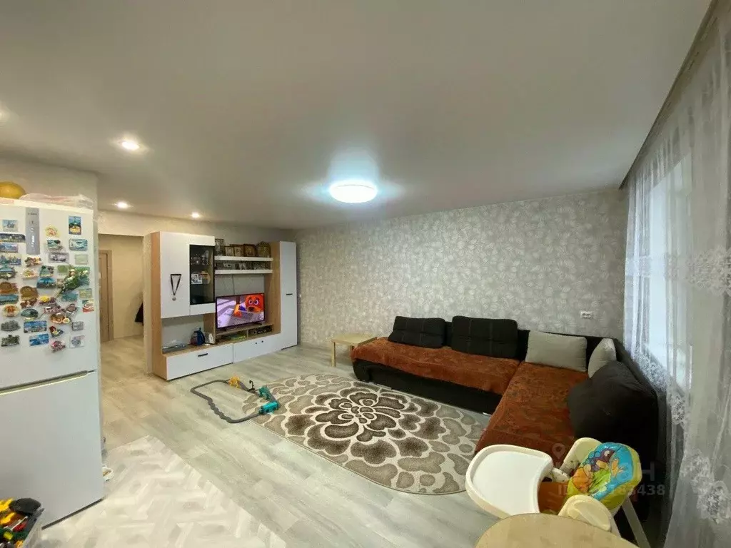 3-к кв. Свердловская область, Первоуральск ул. Емлина, 23 (90.1 м) - Фото 2