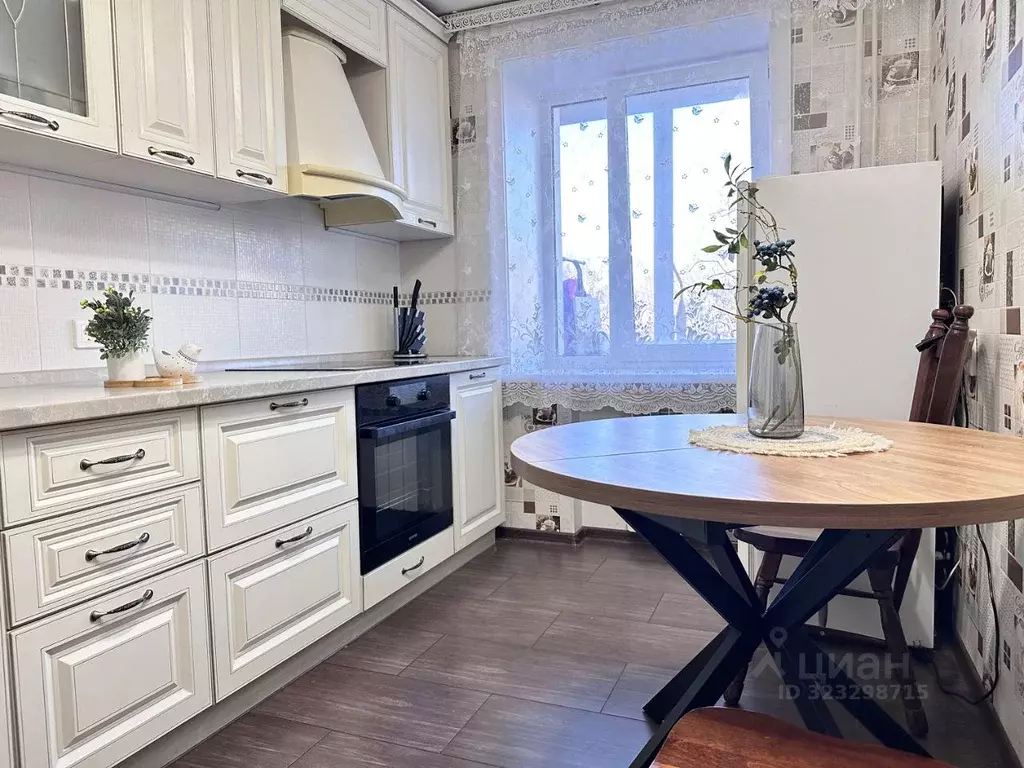 3-к кв. Иркутская область, Иркутск ул. Шмидта, 20 (68.0 м) - Фото 1