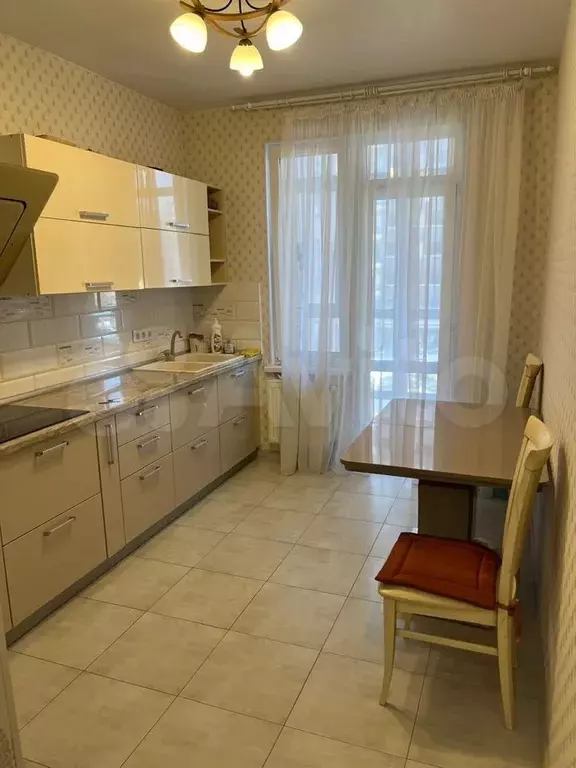 1-к. квартира, 39 м, 3/9 эт. - Фото 1