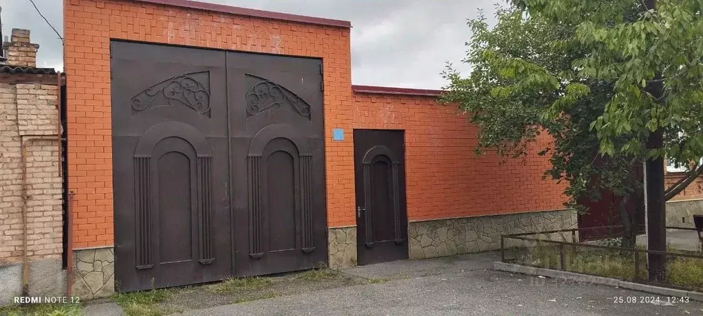 Дом в Северная Осетия, Владикавказ ул. Кастанаева, 97 (140 м) - Фото 0