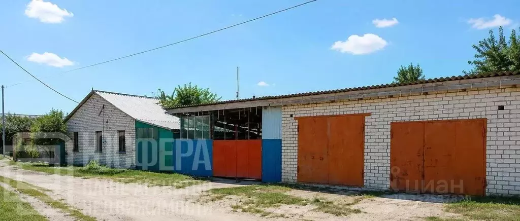 Дом в Волгоградская область, Жирновский район, Линево рп ул. ... - Фото 1