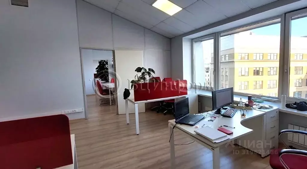 Офис в Санкт-Петербург ул. Чапаева, 5 (200 м) - Фото 1