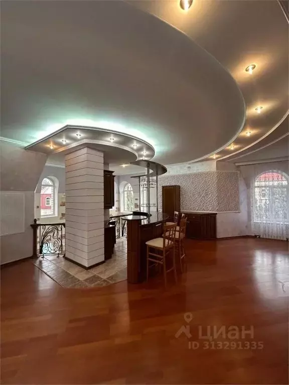 Дом в Краснодарский край, Геленджик Ейская ул., 4 (500 м) - Фото 1