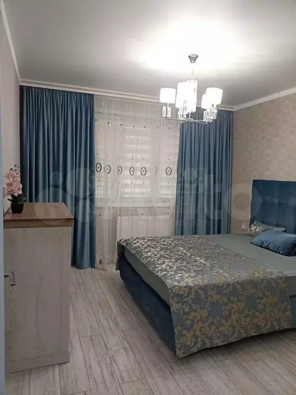 2-к. квартира, 70 м, 1/12 эт. - Фото 1