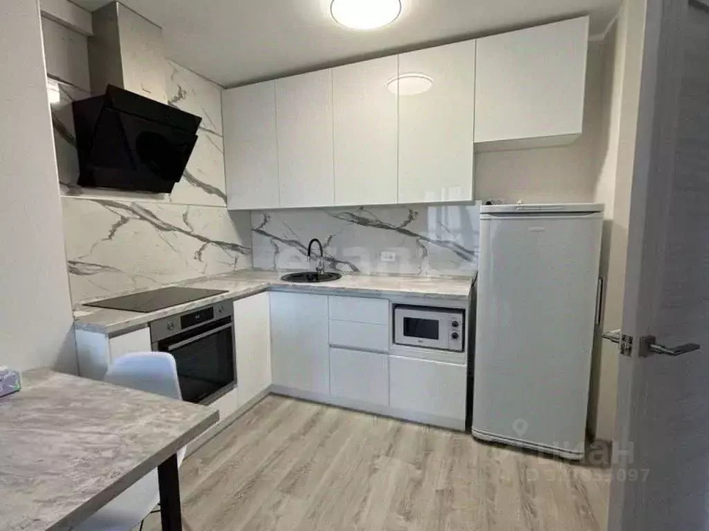 1-к кв. Хабаровский край, Хабаровск Трехгорная ул., 106/2 (32.9 м) - Фото 1