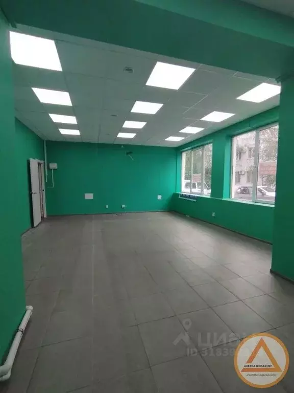 Торговая площадь в Краснодарский край, Туапсе ул. Свободы (89 м) - Фото 1
