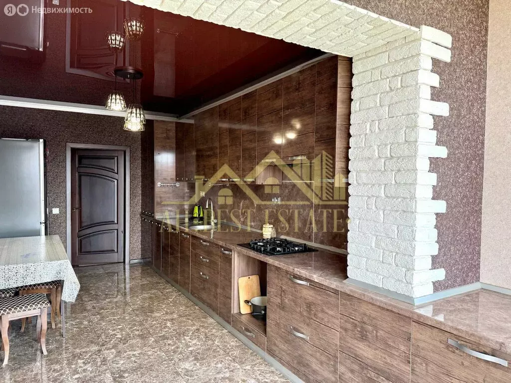 2-комнатная квартира: Владикавказ, улица Шамиля Джикаева, 6 (90 м) - Фото 1