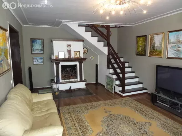 Дом в посёлок Бобровский, Светлая улица, 1А (340 м) - Фото 1