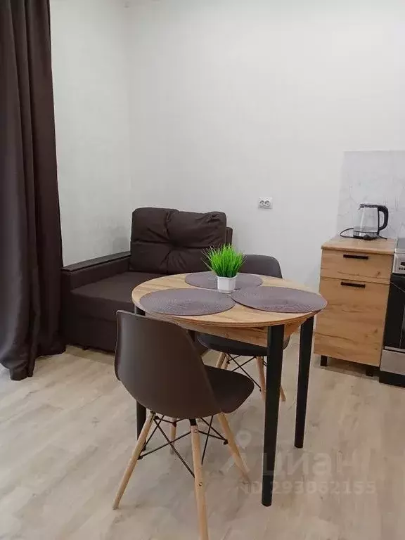 Студия Тюменская область, Тюмень ул. Тимофея Чаркова, 81 (28.0 м) - Фото 1