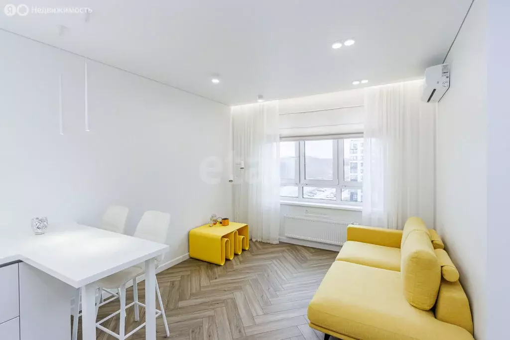 1-комнатная квартира: Тюмень, ул. Льва Толстого, 19 (50.99 м) - Фото 2