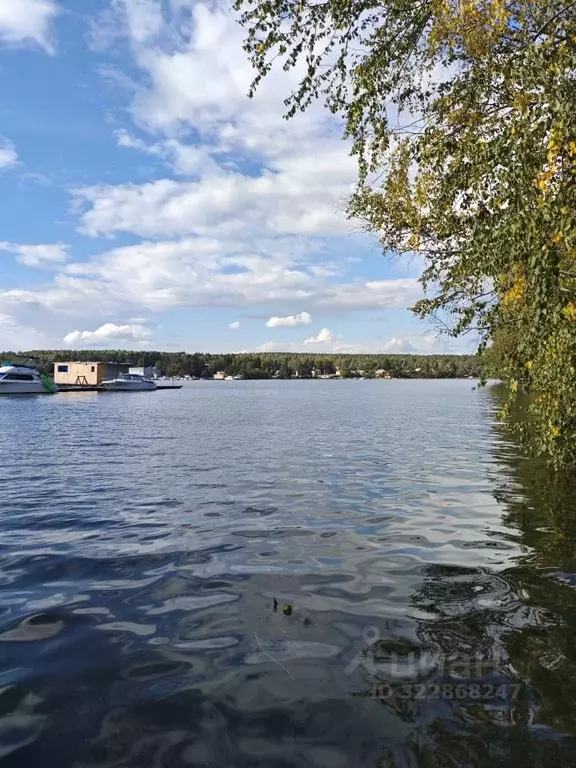 Дом в Иркутская область, Иркутский муниципальный округ, Октябрьское-2 ... - Фото 1