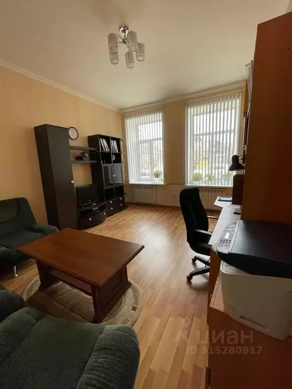 Офис в Краснодарский край, Армавир ул. Дзержинского, 71 (43 м) - Фото 2