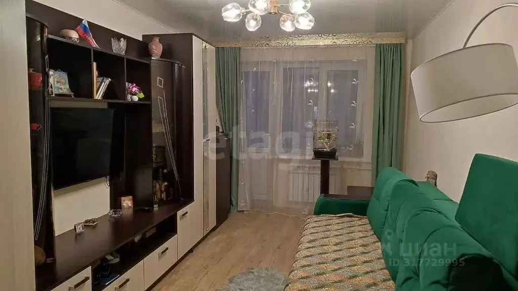 2-к кв. Крым, Симферополь ул. Тренева (45.0 м) - Фото 1