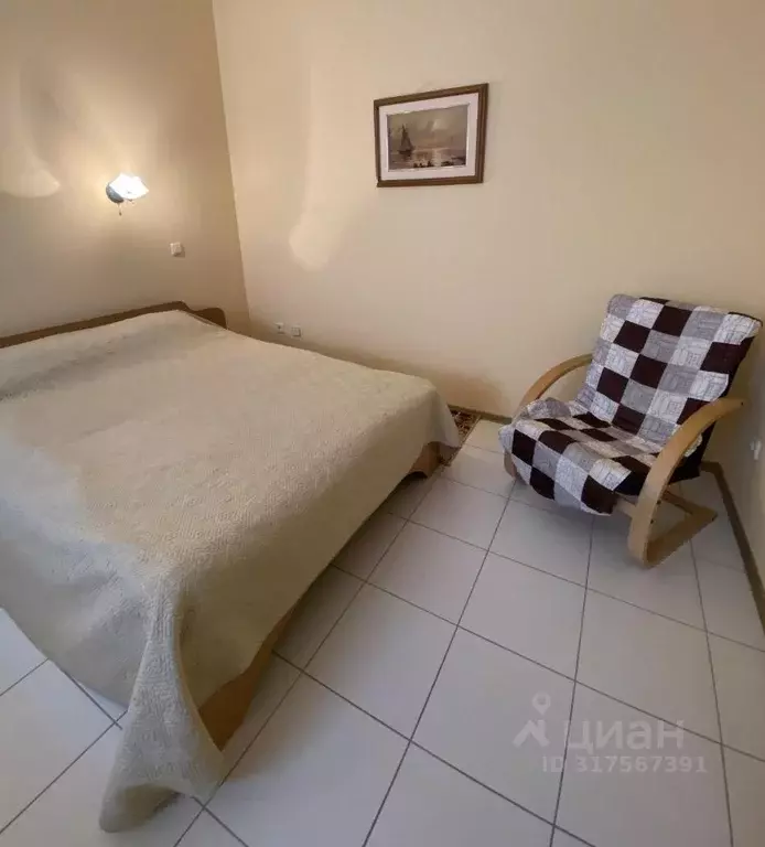 Комната Крым, Феодосия ул. Земская, 8 (35.0 м) - Фото 1