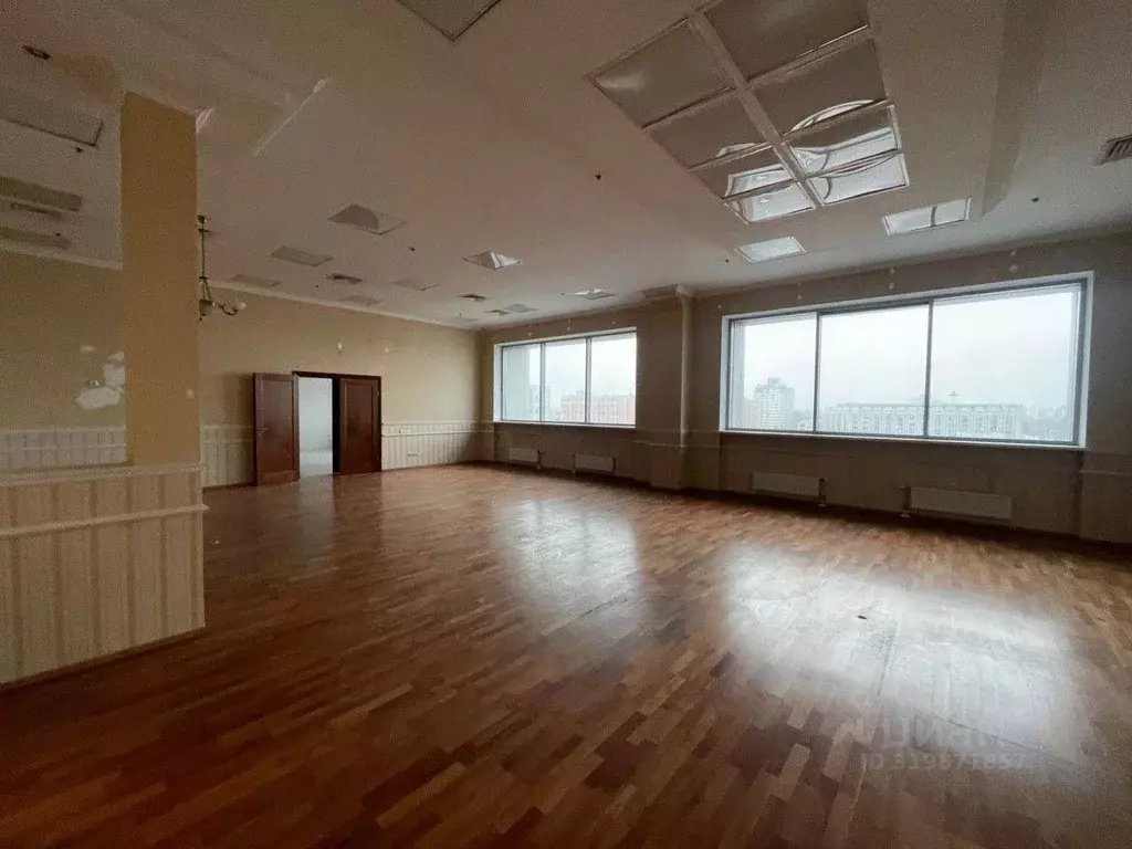 Офис в Санкт-Петербург пл. Конституции, 1 (500 м) - Фото 1