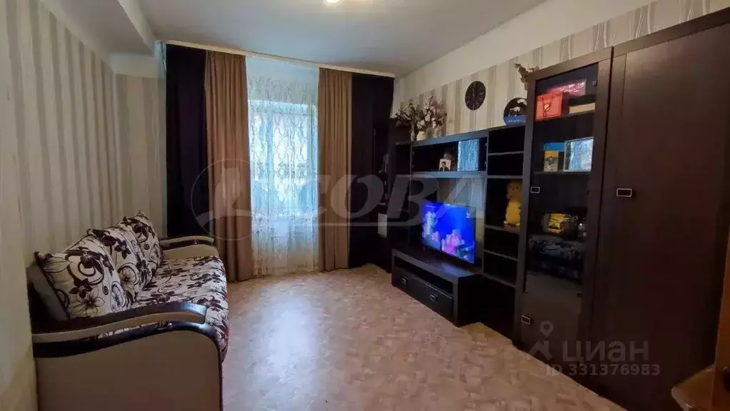 3-к кв. Тюменская область, Тюмень Волгоградская ул., 45 (66.1 м) - Фото 1