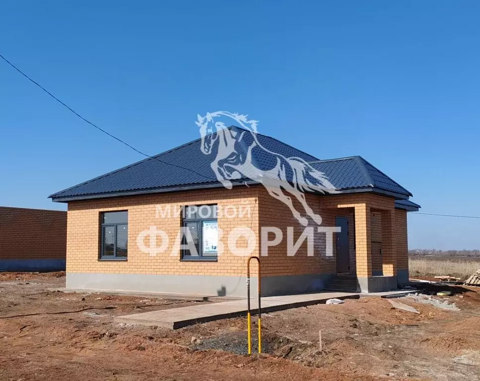 Дом в Оренбургская область, Оренбургский район, Сергиевский сельсовет, ... - Фото 0