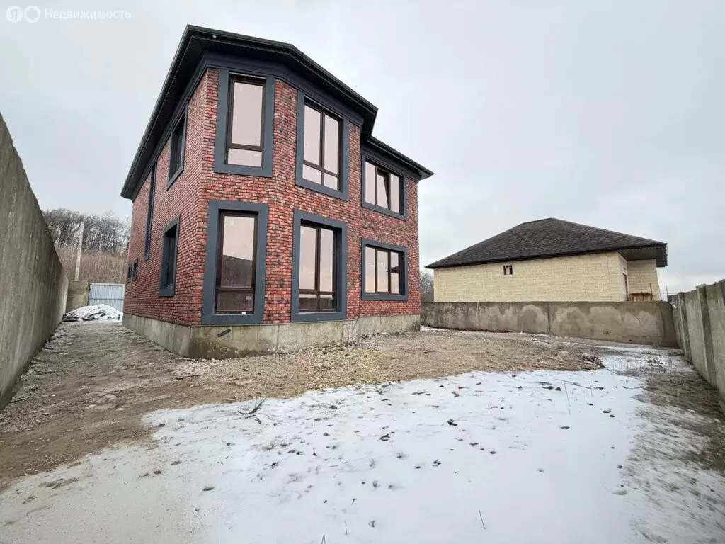 Дом в Нальчик, Убыхская улица (200 м) - Фото 1