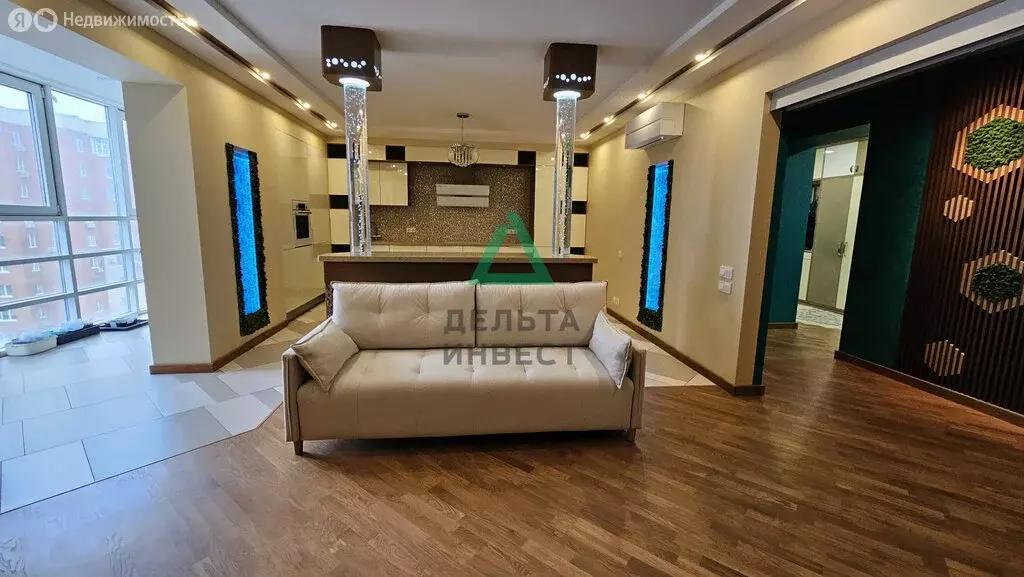 3-комнатная квартира: Уфа, улица Октябрьской Революции, 54А (139.6 м) - Фото 1