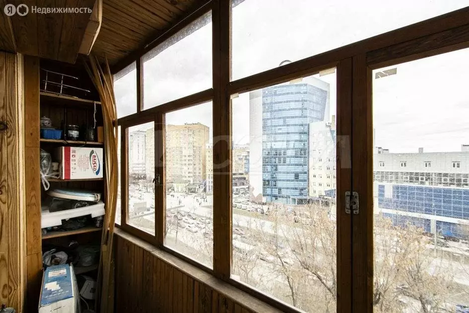 1-комнатная квартира: Тюмень, улица Осипенко, 84 (33 м) - Фото 0