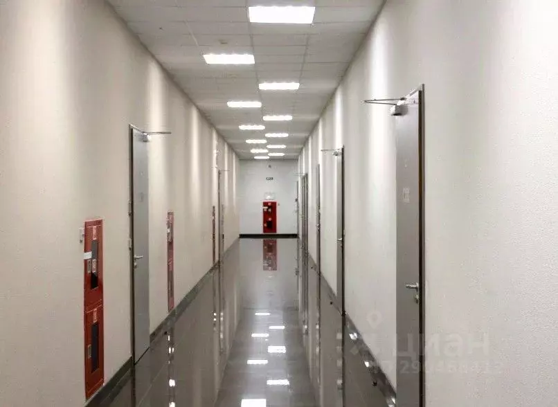 Офис в Санкт-Петербург ул. Оптиков, 4к2 (69 м) - Фото 1