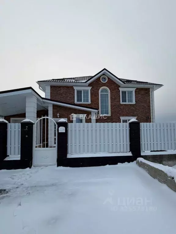 Дом в Оренбургская область, Новотроицк городской округ, с. Хабарное ... - Фото 1