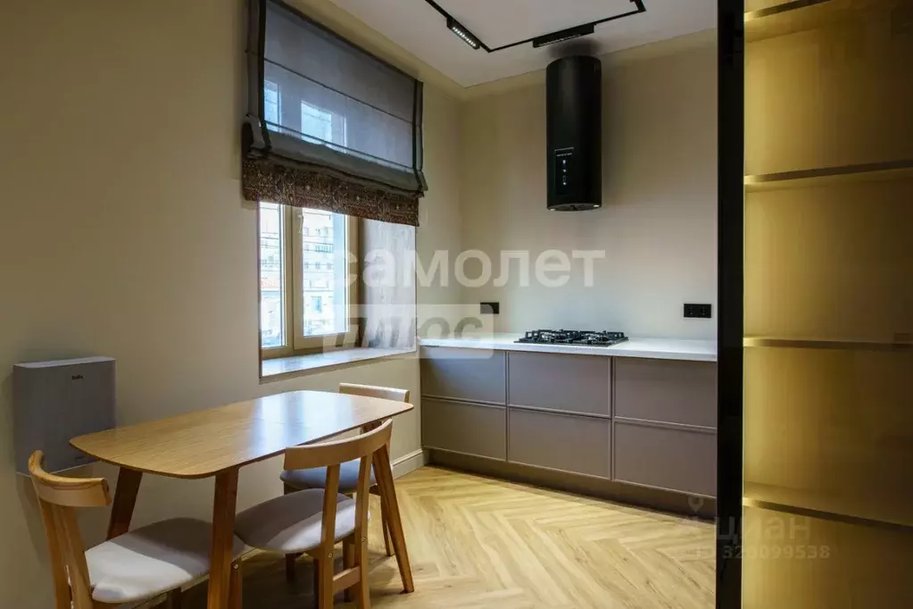 3-к кв. Омская область, Омск просп. Карла Маркса, 10 (71.0 м) - Фото 0